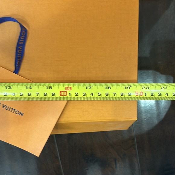 LV Louis Vuitton Bag and Box - Picture 9 of 12